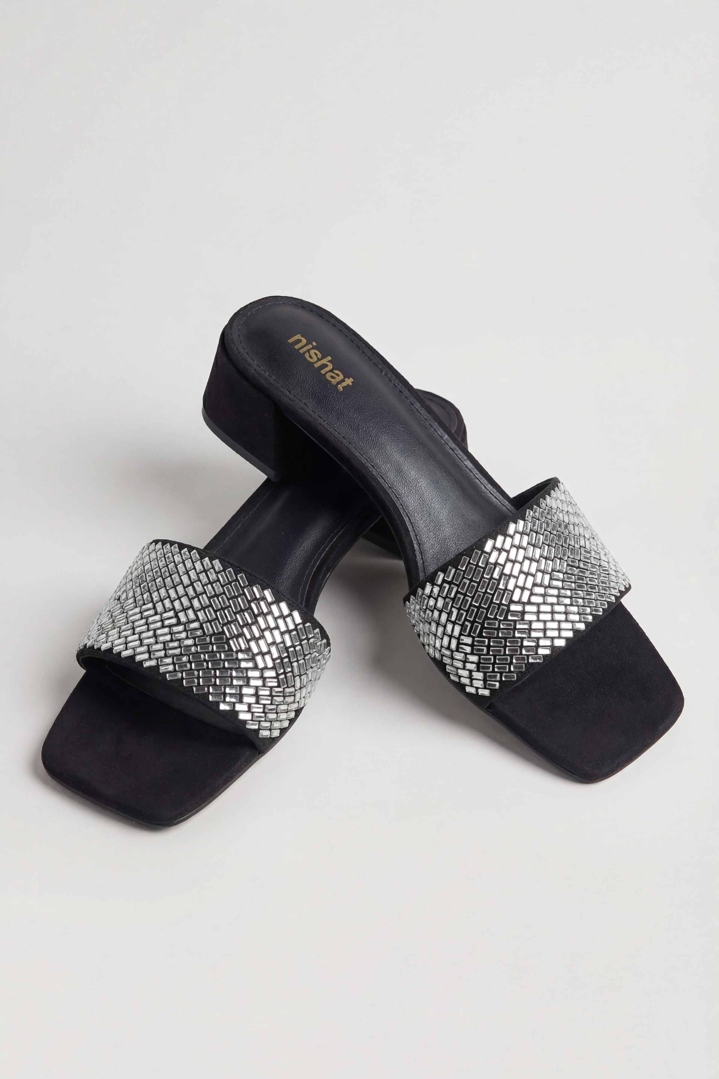 Black Chappal